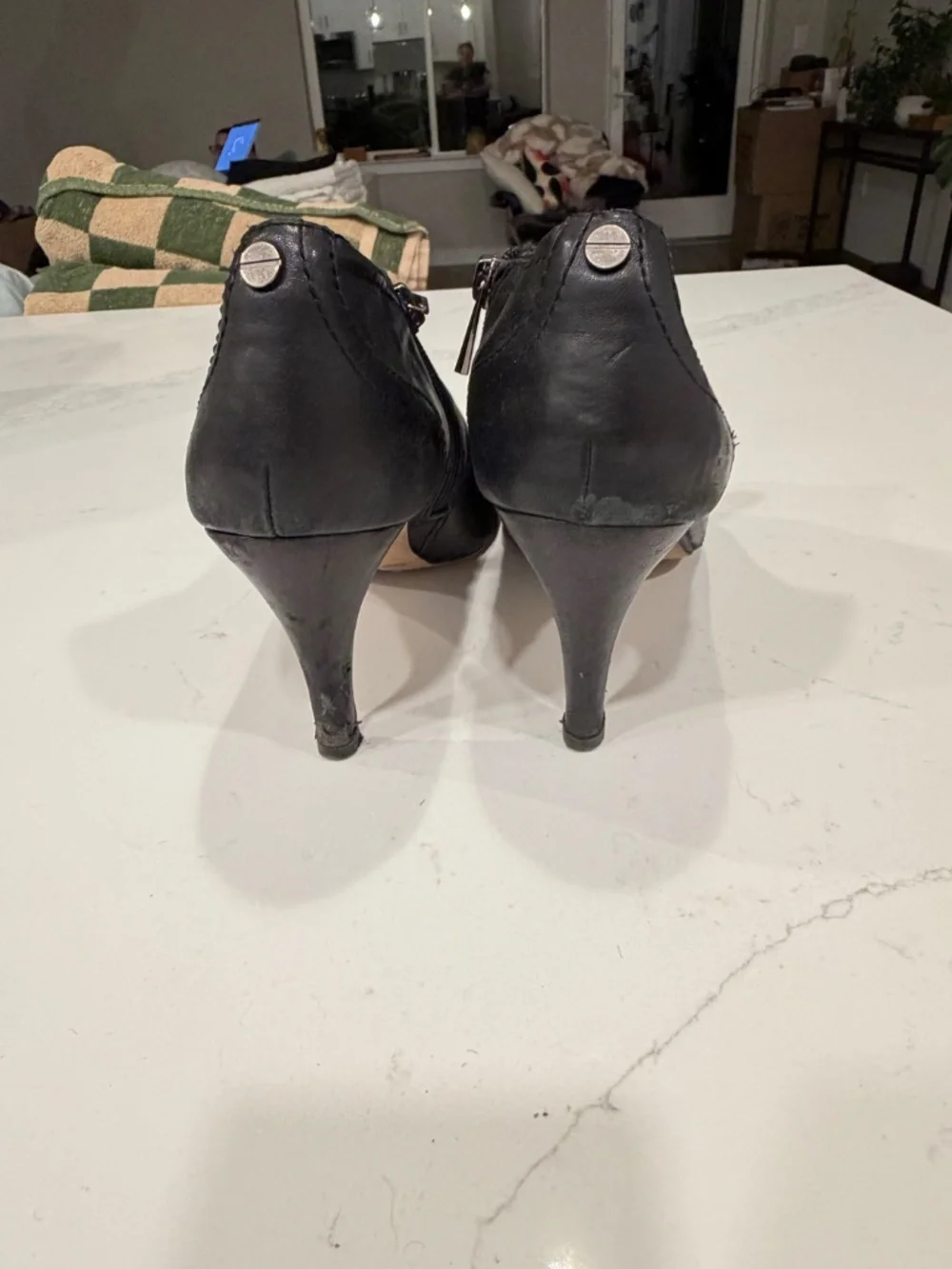 Vince Camuto Black Leather Side Zip Ankle Booties Heels Size 9M